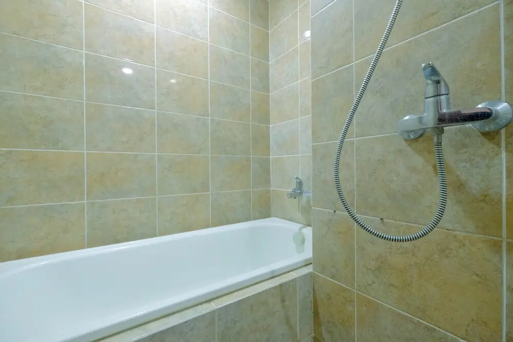 Джакарта: Modern 2BR Apartment at Kemang Village By Travelio