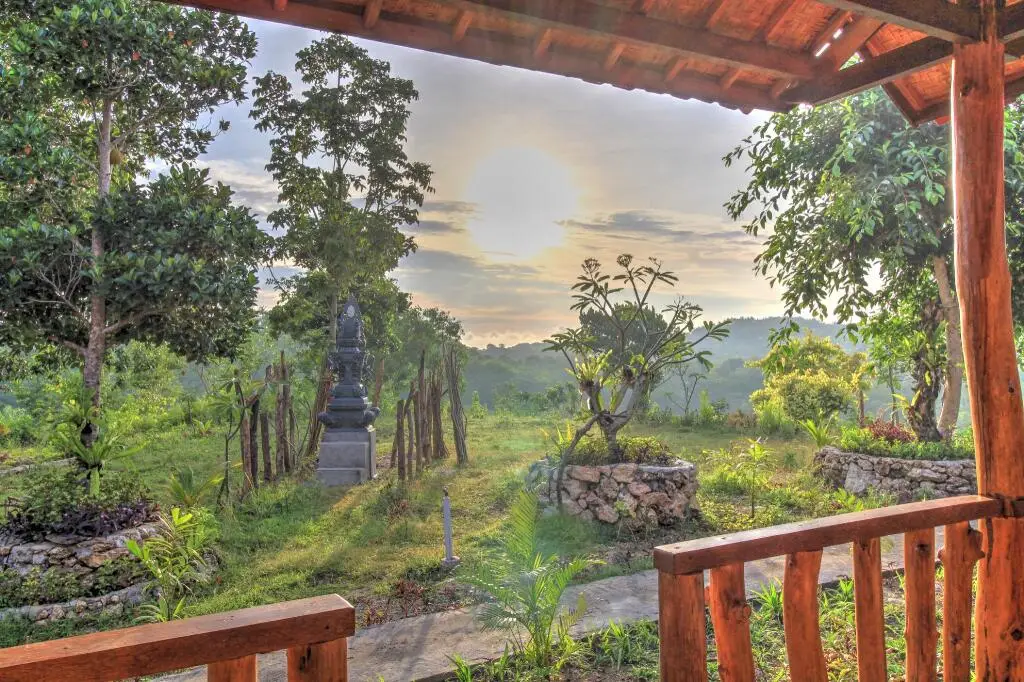 Пенида: Ayu Hill Bungalow