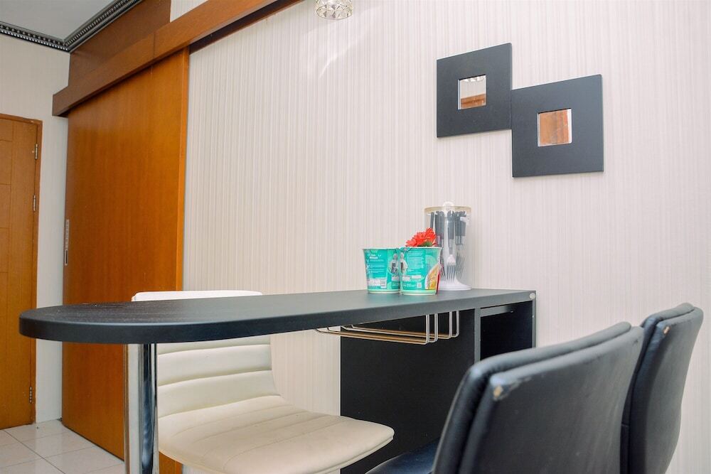 Джакарта: Fully Furnished and Spacious 2BR Maple Park Apartment