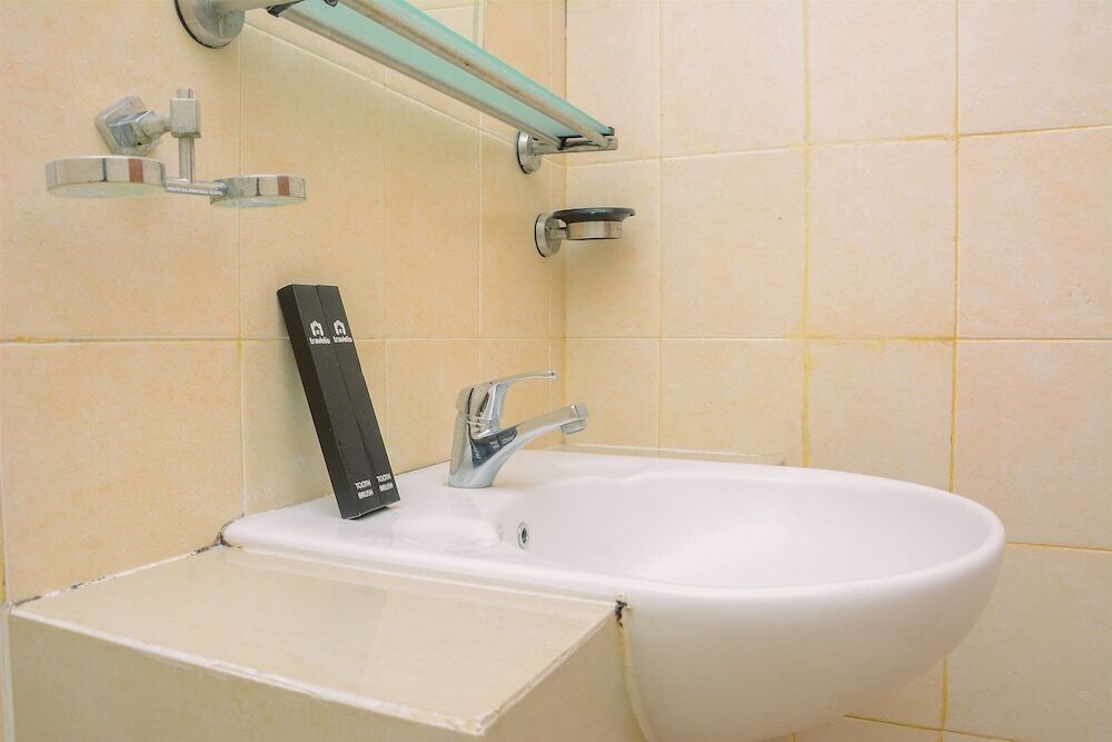 Джакарта: Fully Furnished and Spacious 2BR Maple Park Apartment