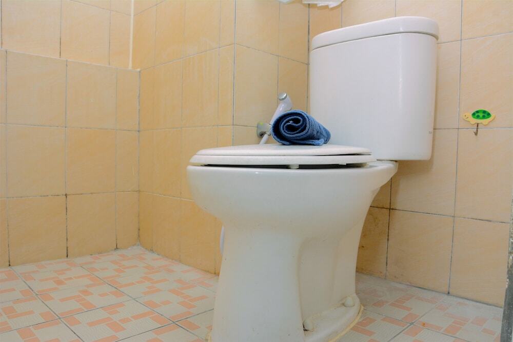 Джакарта: Stylish and Convenient Studio Green Pramuka Apartment