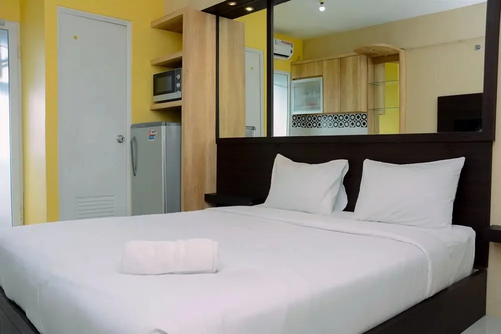 Джакарта: Stylish and Convenient Studio Green Pramuka Apartment
