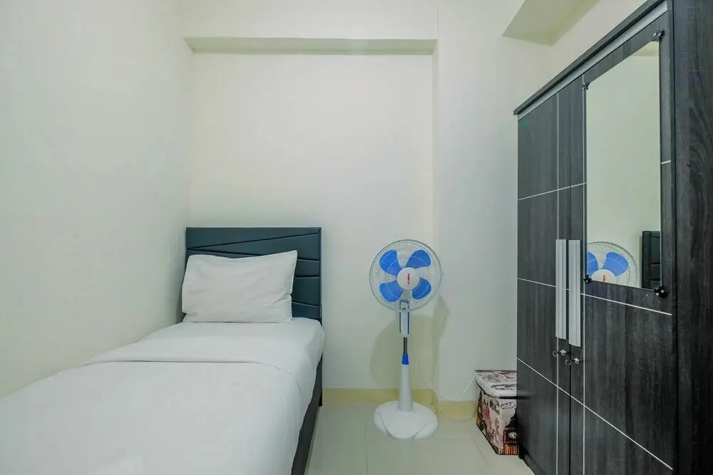 Джакарта: Chic and Cozy 2BR Apartment at Green Pramuka City