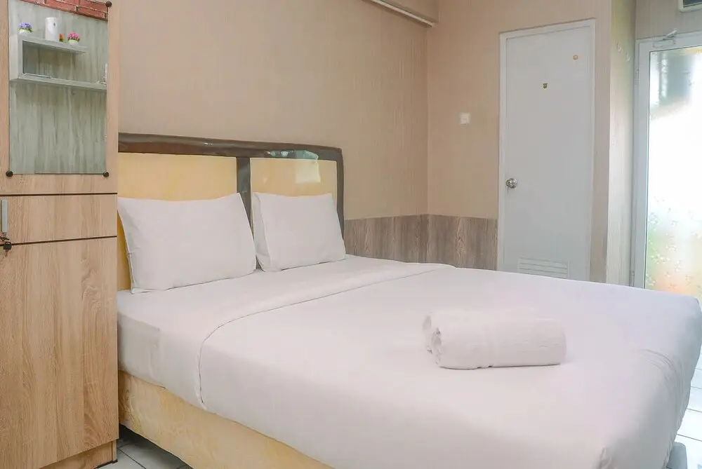 Cozy and Trendy Studio Green Pramuka Apartment — фото 1