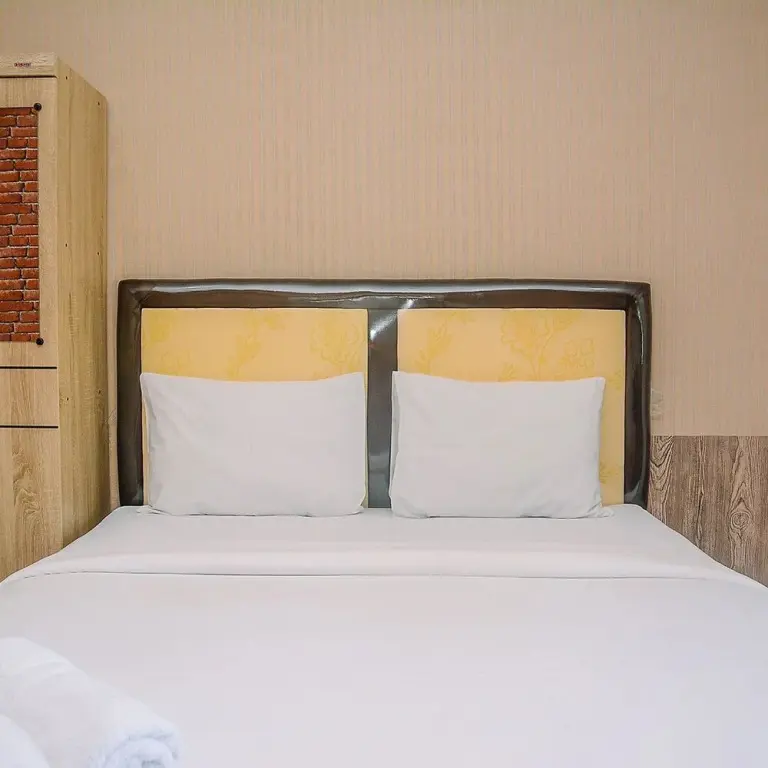 Джакарта: Cozy and Trendy Studio Green Pramuka Apartment