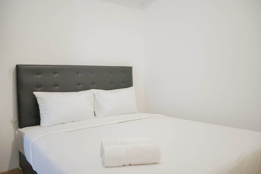 Legok: Comfy 2Br M-Town Residence Gading Serpong Apartment