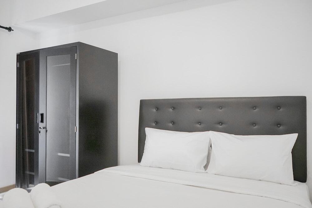 Legok: Comfy 2Br M-Town Residence Gading Serpong Apartment