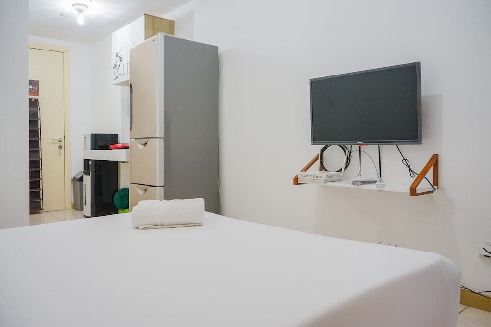 Legok: New Furnished with Cozy Stay Studio @ M-Town Residence Apartment