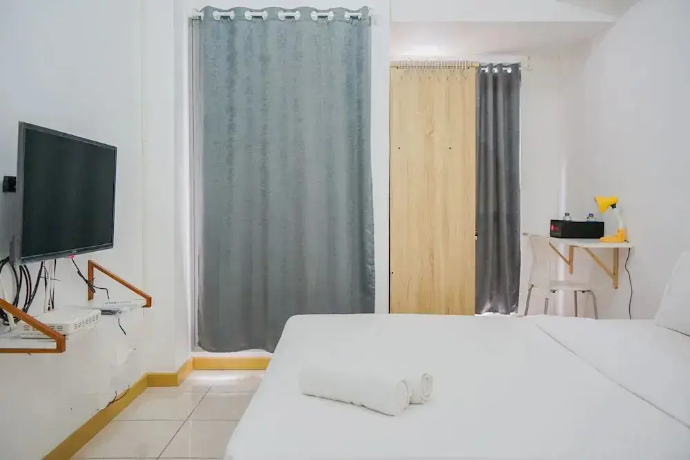 Legok: New Furnished with Cozy Stay Studio @ M-Town Residence Apartment
