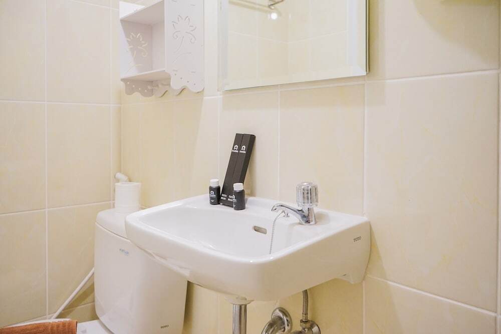 Legok: New Furnished with Cozy Stay Studio @ M-Town Residence Apartment