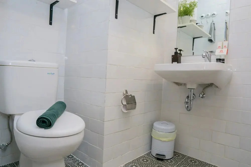 Бандунг: Elegant 1BR Parahyangan Residence Apartment With Mountain View