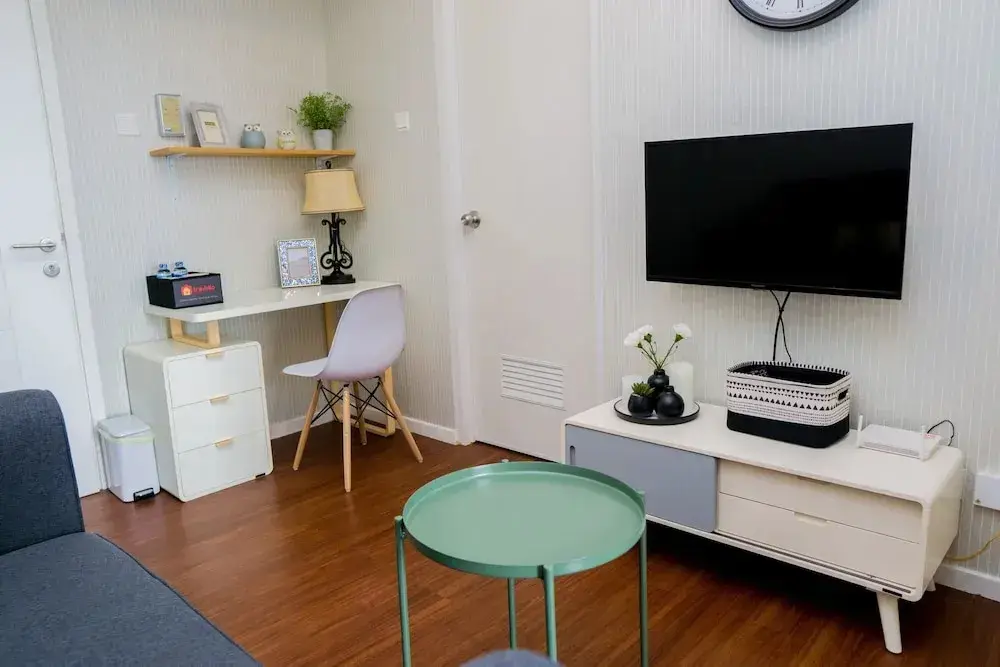 Бандунг: Elegant 1BR Parahyangan Residence Apartment With Mountain View