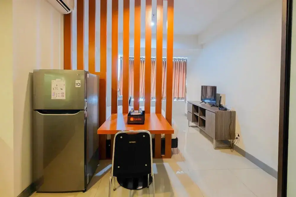 Бекаси: Elegant 1BR at Grand Kamala Lagoon Apartment