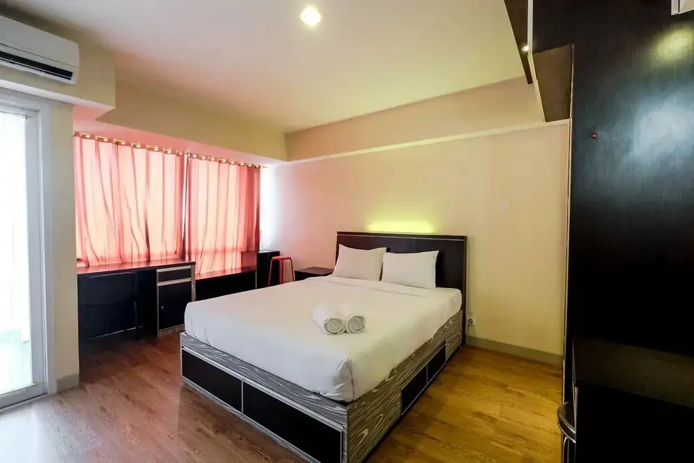 Джакарта: Minimalist Studio Apartment at H Residence