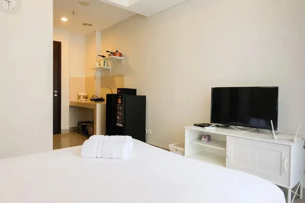 Legok: Comfortable Studio in Business Area Saveria Apartment