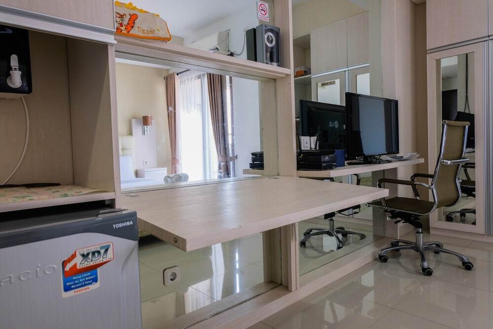 Legok: Best Price Studio Apartment at Atria Residence near Mall
