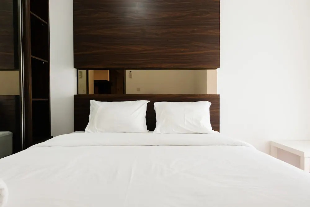 Legok: Fully Furnished 2BR Apartment at M-Town Residence
