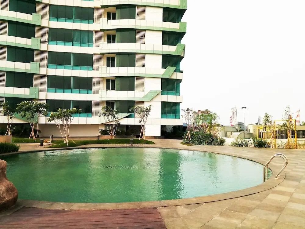 Бекаси: Cozy and Comfort Studio Grand Kamala Lagoon Apartment