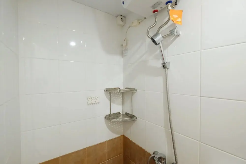 Джакарта: Compact and Cozy Studio Apartment Green Pramuka City