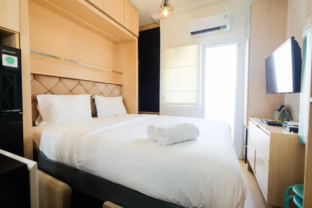 Джакарта: Compact and Cozy Studio Apartment Green Pramuka City