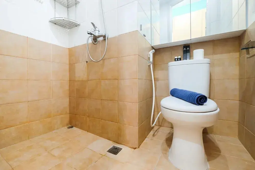 Джакарта: Compact and Cozy Studio Apartment Green Pramuka City