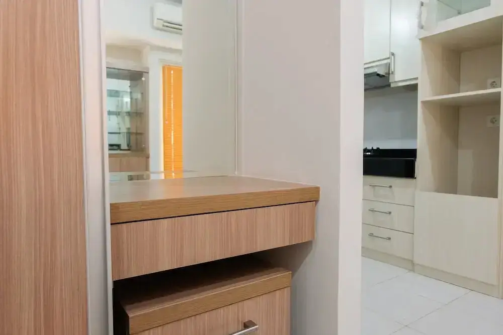 Legok: Cozy with City View Studio at Scientia Apartment