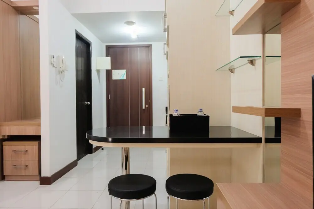 Legok: Cozy with City View Studio at Scientia Apartment