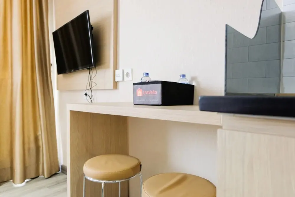 Южный Тангеранг: Brand New and Comfy Studio Bintaro Icon Apartment