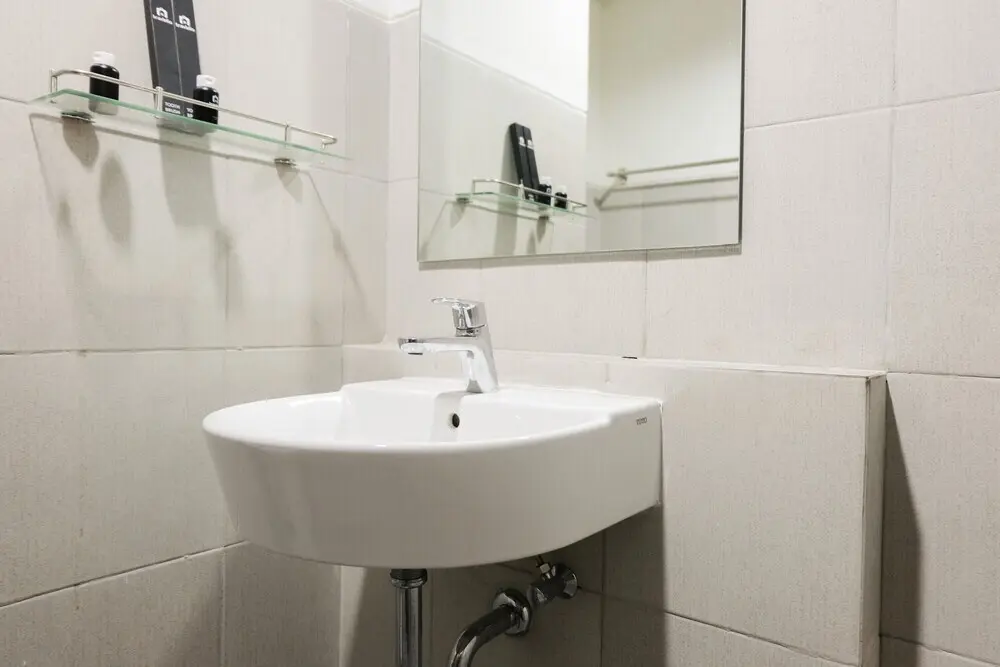 Южный Тангеранг: Brand New and Comfy Studio Bintaro Icon Apartment