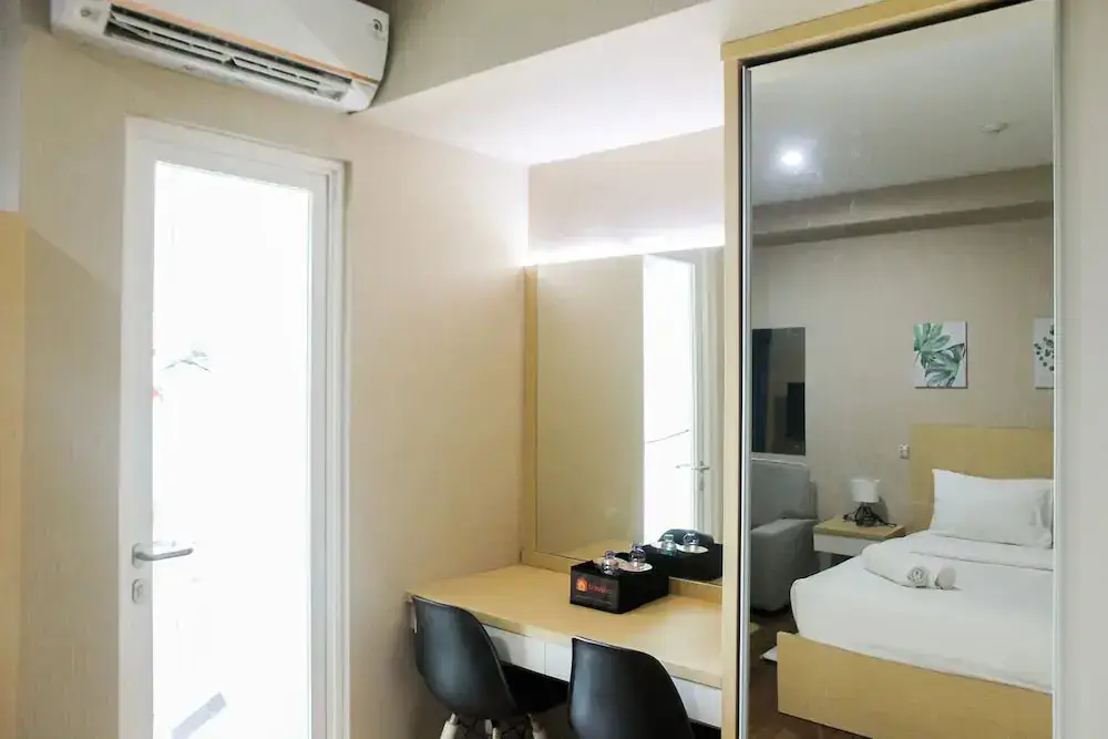 Бекаси: Cozy 1BR Apartment Grand Kamala Lagoon