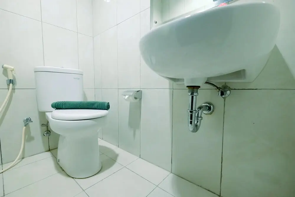 Джакарта: Comfy 2BR Apartment at Nifarro Park Pasar Minggu