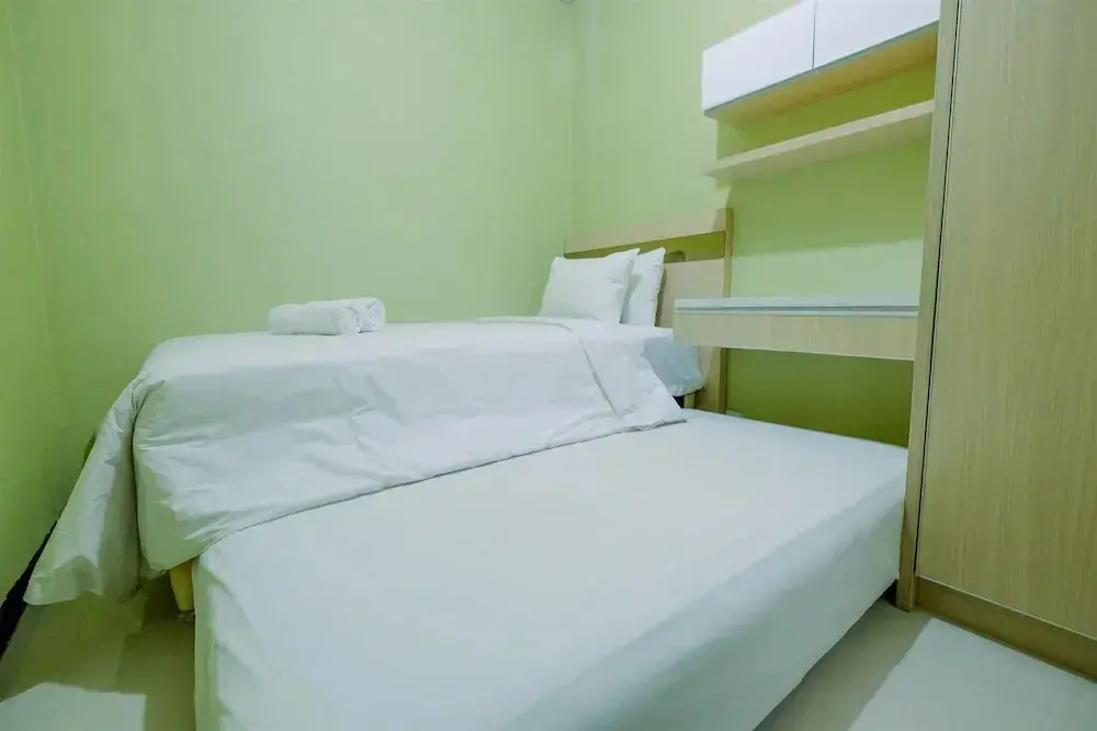 Джакарта: Comfy 2BR Apartment at Nifarro Park Pasar Minggu