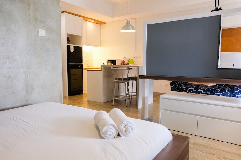 Legok: Spacious Studio Apartment at Skyline Paramount