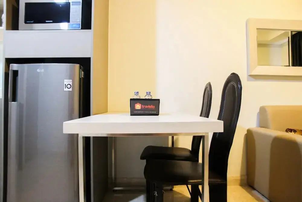 Джакарта: Sea View 1BR at Gold Coast Apartment near PIK