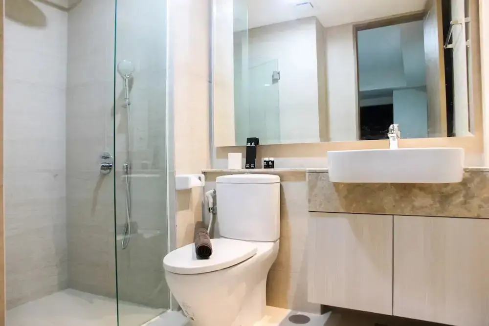 Джакарта: Sea View 1BR at Gold Coast Apartment near PIK