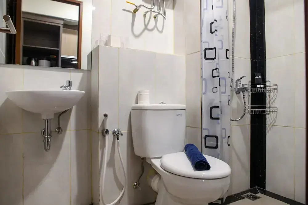 Бекаси: Minimalist and Comfy 1BR Grand Kamala Lagoon Apartment