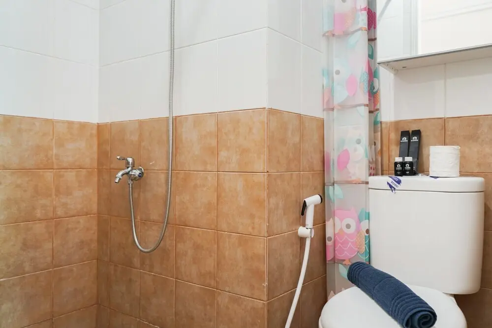 Джакарта: 2BR Apartment with Sofa Bed at Green Pramuka City