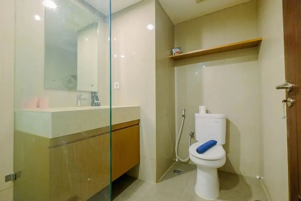 Джакарта: Highest Value Studio Apartment at H Residence