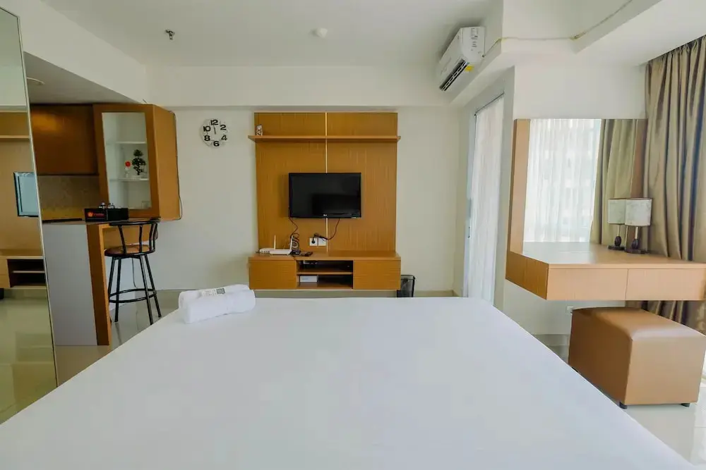 Джакарта: Highest Value Studio Apartment at H Residence