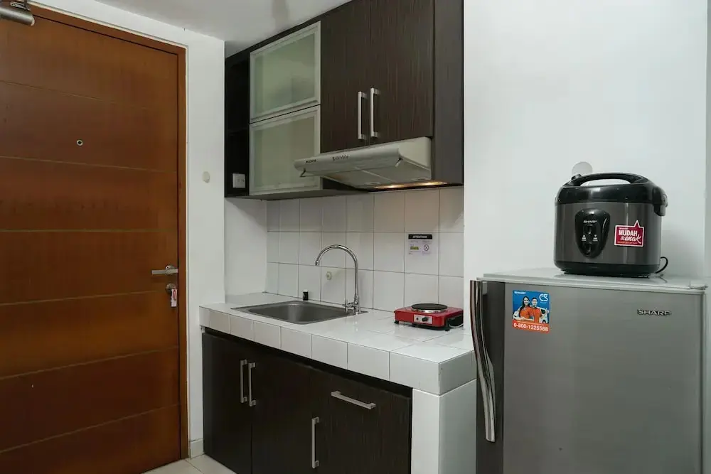 Депок: Elegant Studio Apartment at Margonda Residence 2