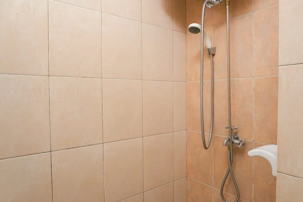 Депок: Elegant Studio Apartment at Margonda Residence 2