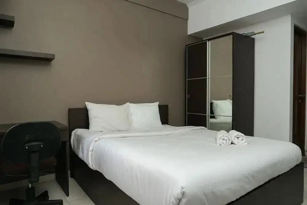 Депок: Elegant Studio Apartment at Margonda Residence 2
