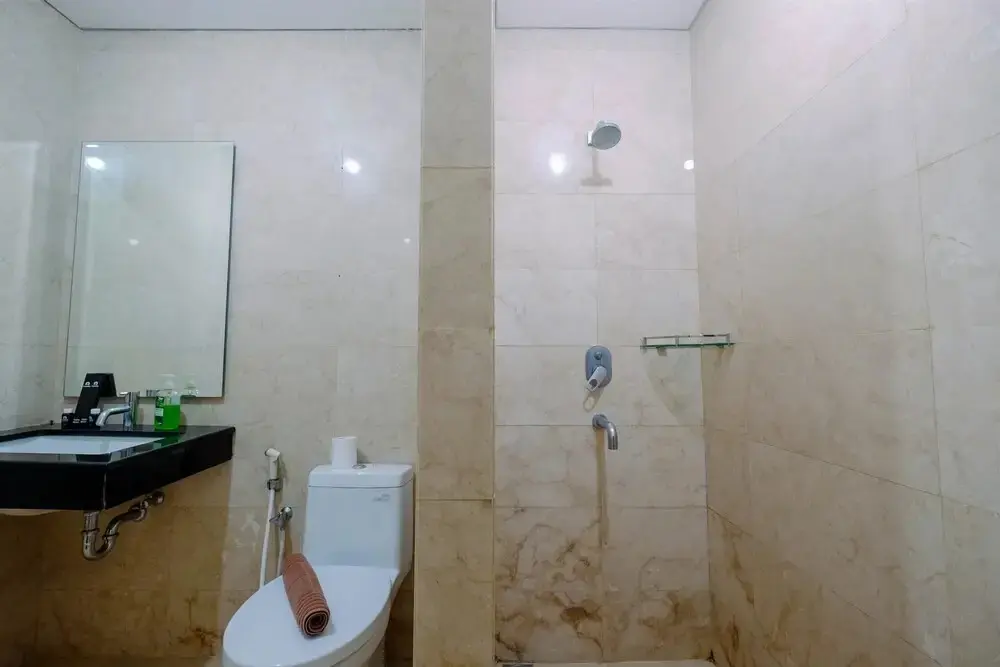 Джакарта: Spacious Cozy and Relax 2BR at L'Avenue Apartment