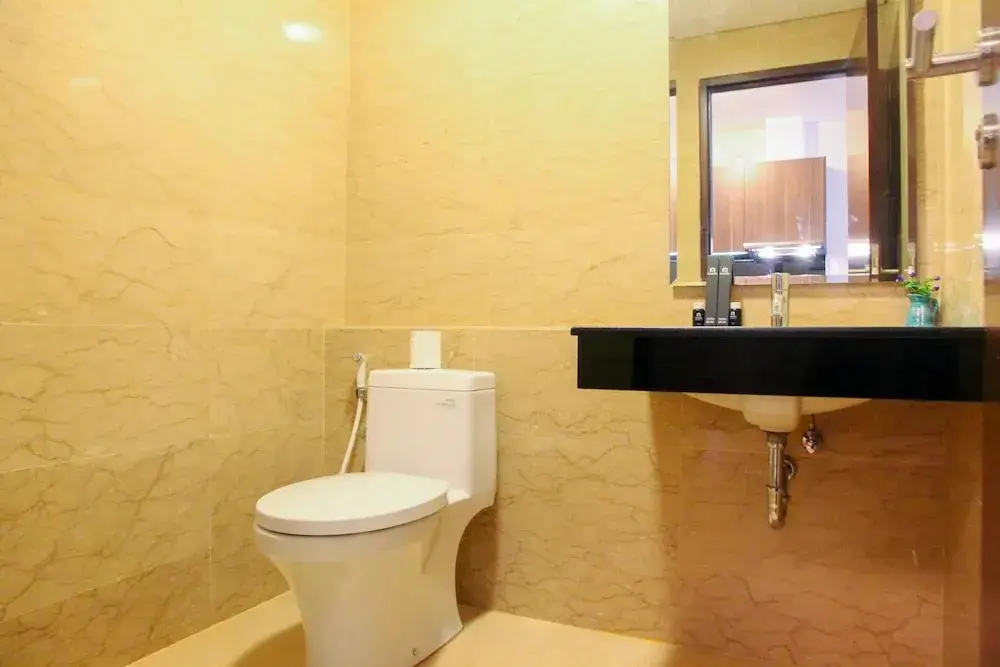 Джакарта: Modern and Spacious 1BR Apartment at L'Avenue