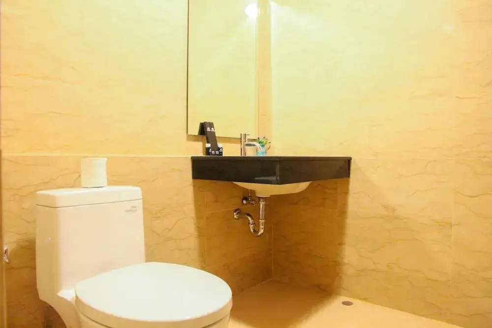 Джакарта: Modern and Spacious 1BR Apartment at L'Avenue