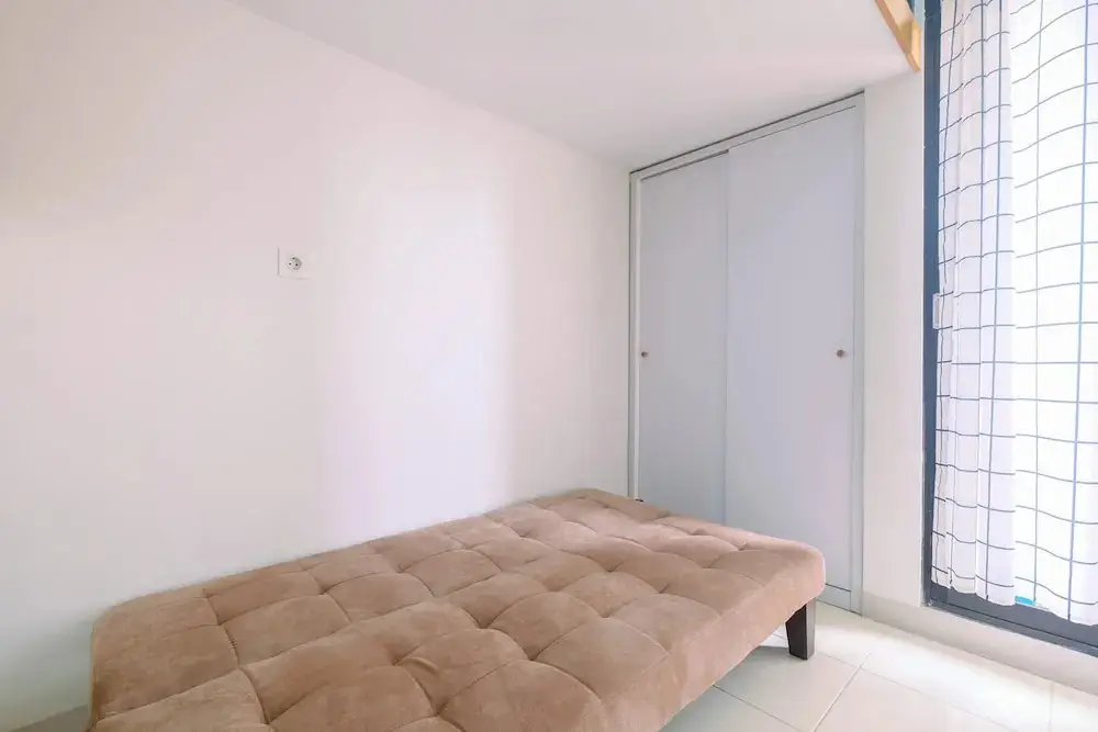 Депок: Minimalist and Comfortable Studio Dave Apartment