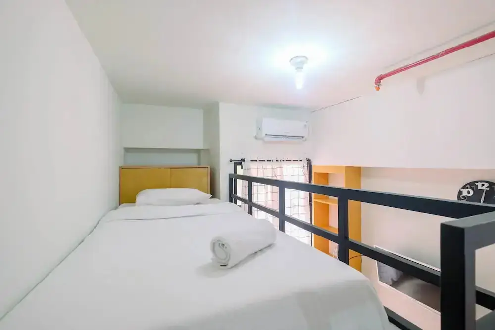 Депок: Minimalist and Comfortable Studio Dave Apartment