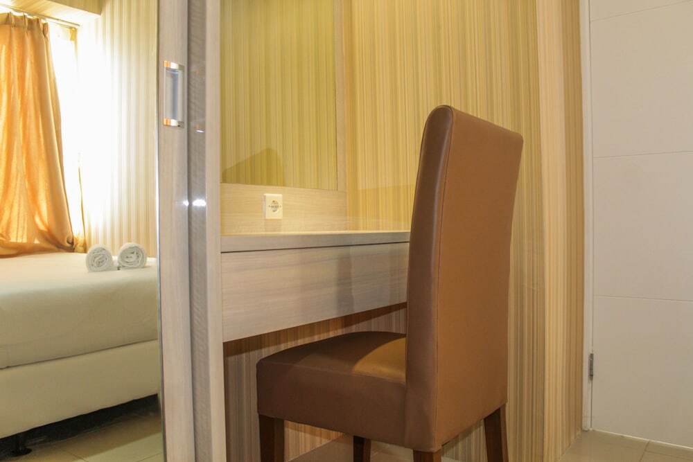 Джакарта: Modern and Relax 2BR @ Bassura City Apartment