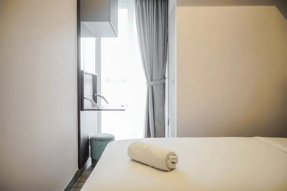 Legok: Lavish and Pleasant 2BR Apartment at The Branz BSD