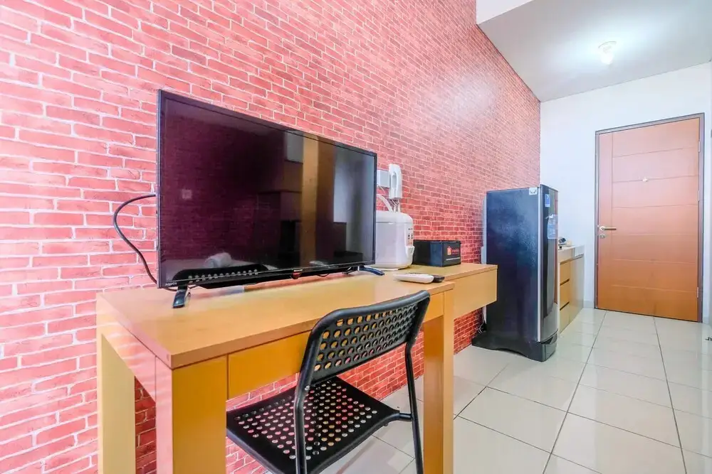 Депок: Cozy and Simple Studio at Dave Apartment